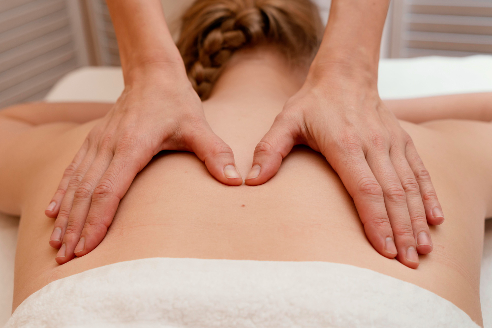 Masajul terapeutic în Sector 6: beneficii pentru dureri cronice și tensiune musculară