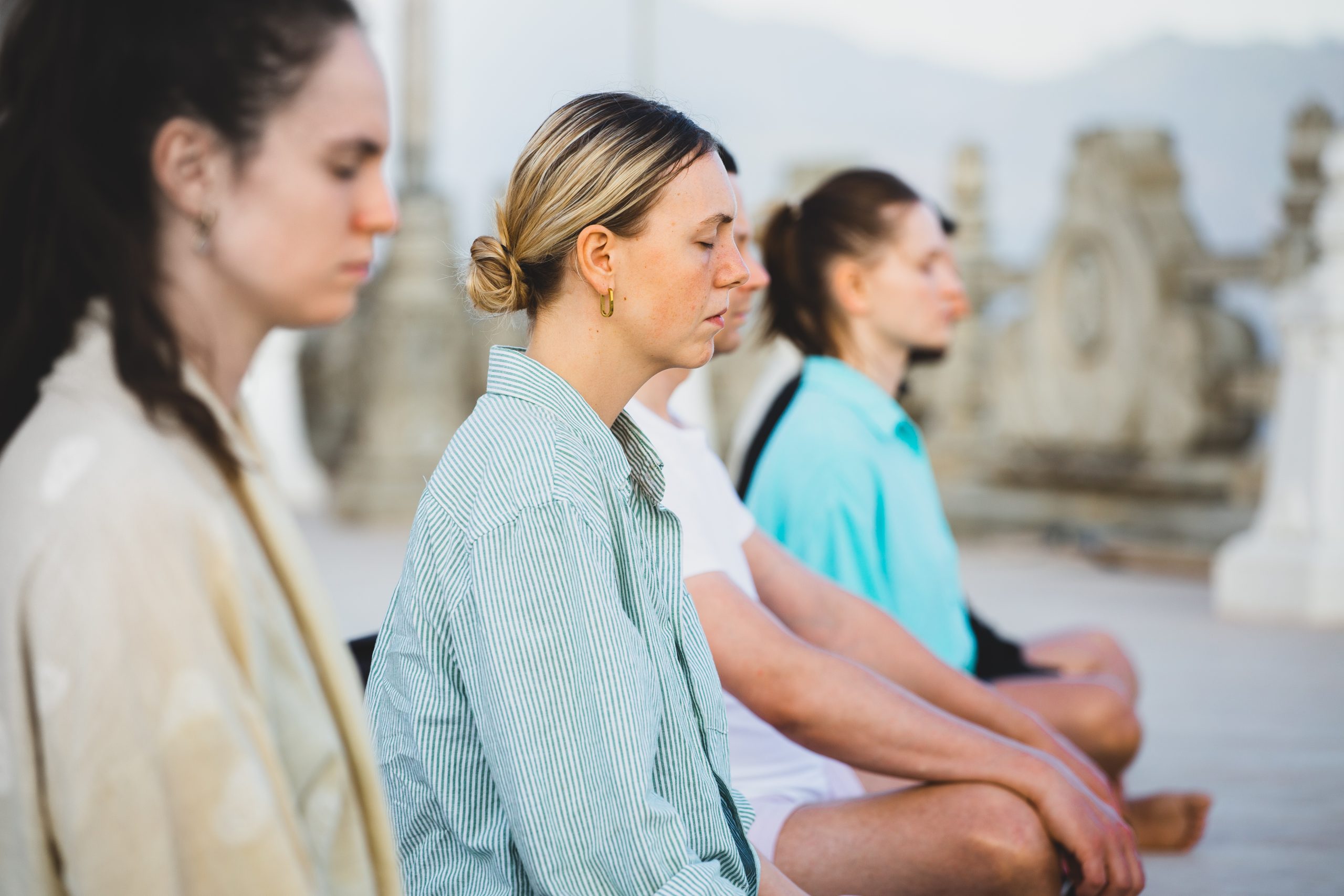 Yoga și respirația: cum să folosești corect tehnicile de respirație în timpul exercițiilor
