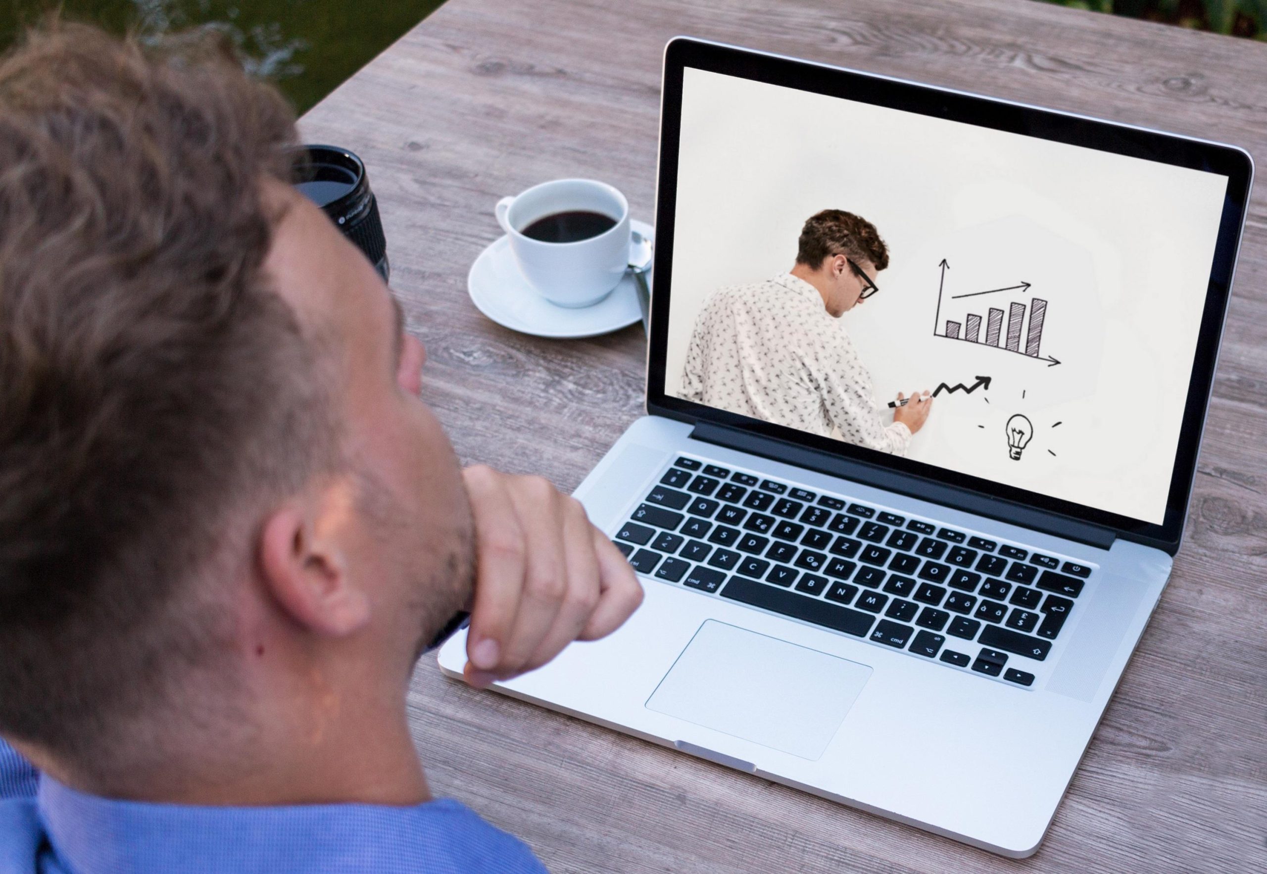 Cursuri online pentru reconversie profesională: ce trebuie să știi înainte să începi