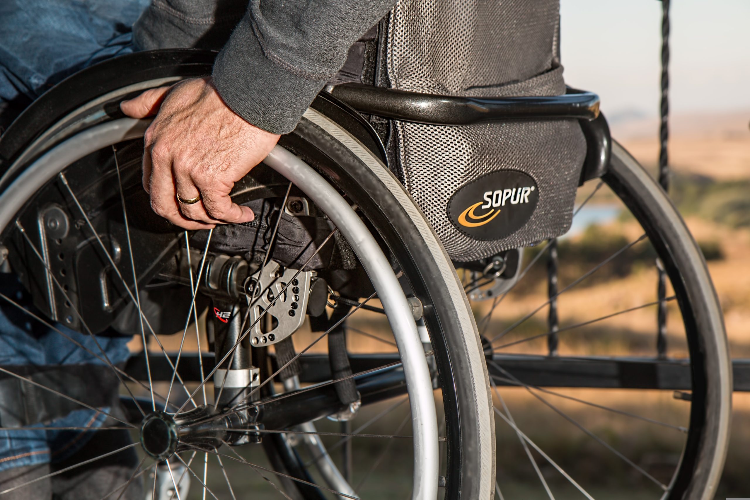 Cum obții certificatul de handicap și ce drepturi ai